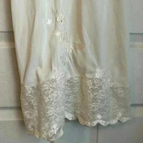 Vintage Aristocraft Slip Nightgown Sleepwear Adjustable Strap Floral Lace Sz 32 - Picture 6 of 6